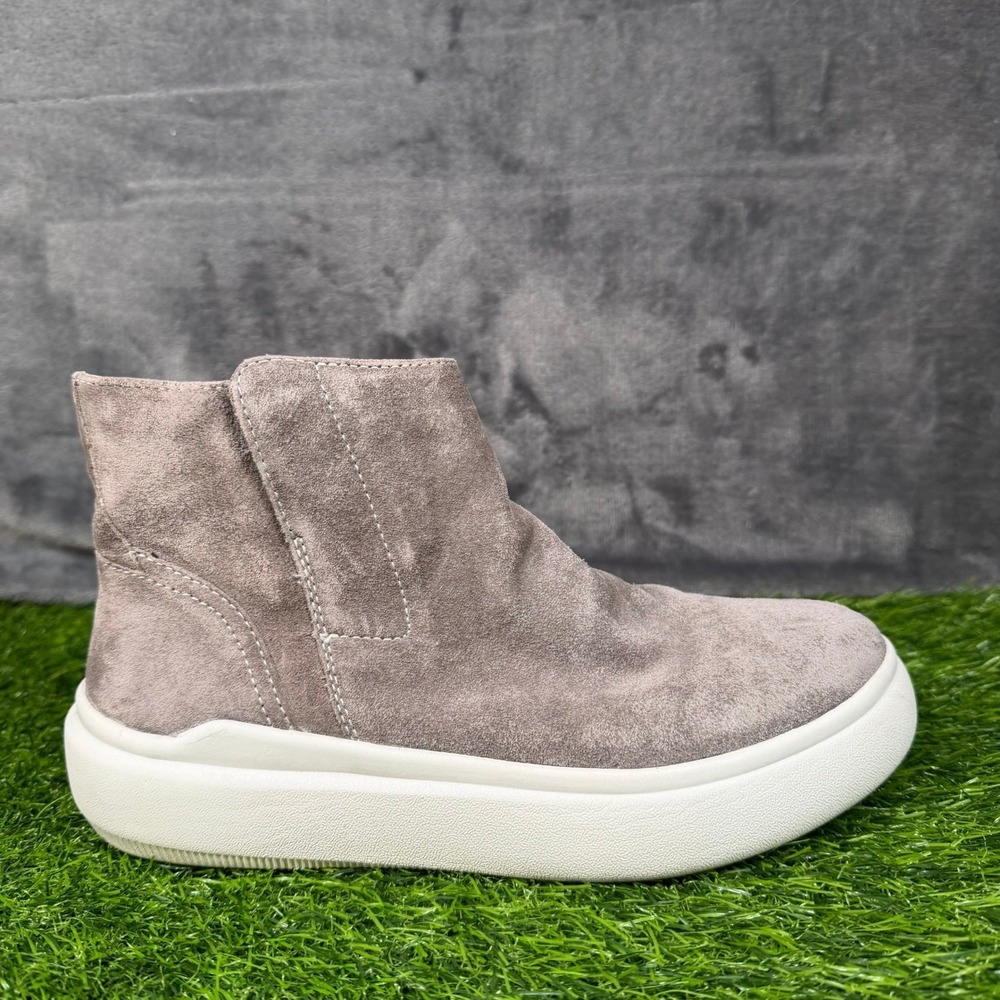 Trask Suede Platform Booties Womens 7 Medium Taupe Ankle Boots